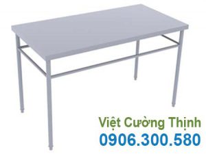 Bàn bếp ăn công nghiệp