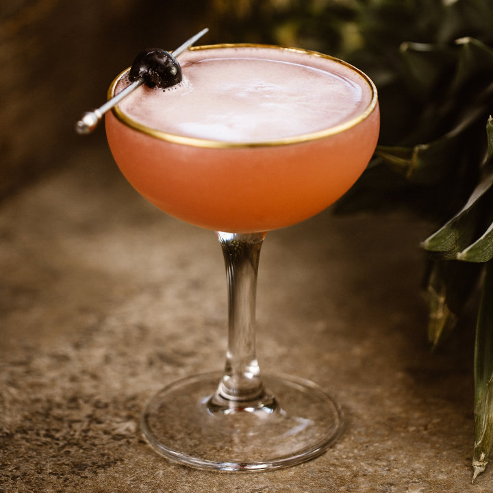 Cách Pha Chế Cocktail Mary Pickford