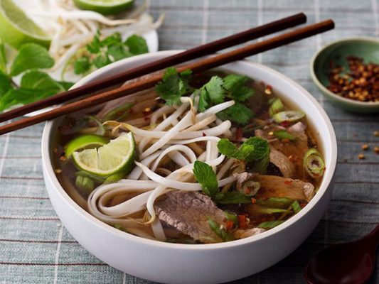 Cách nấu món phở bò đậm vị