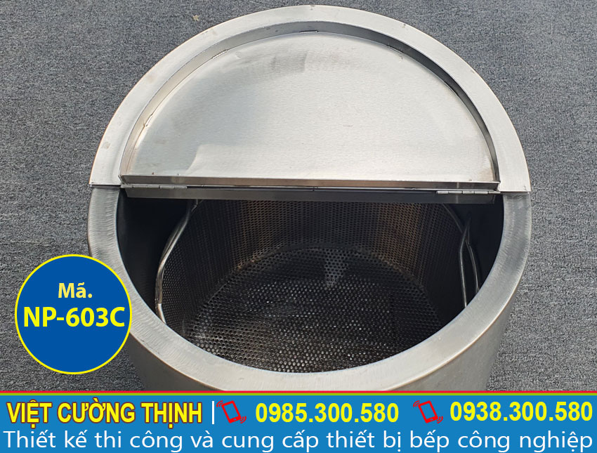 Bên trong nồi nấu phở bằng điện 3 chân NP-603C